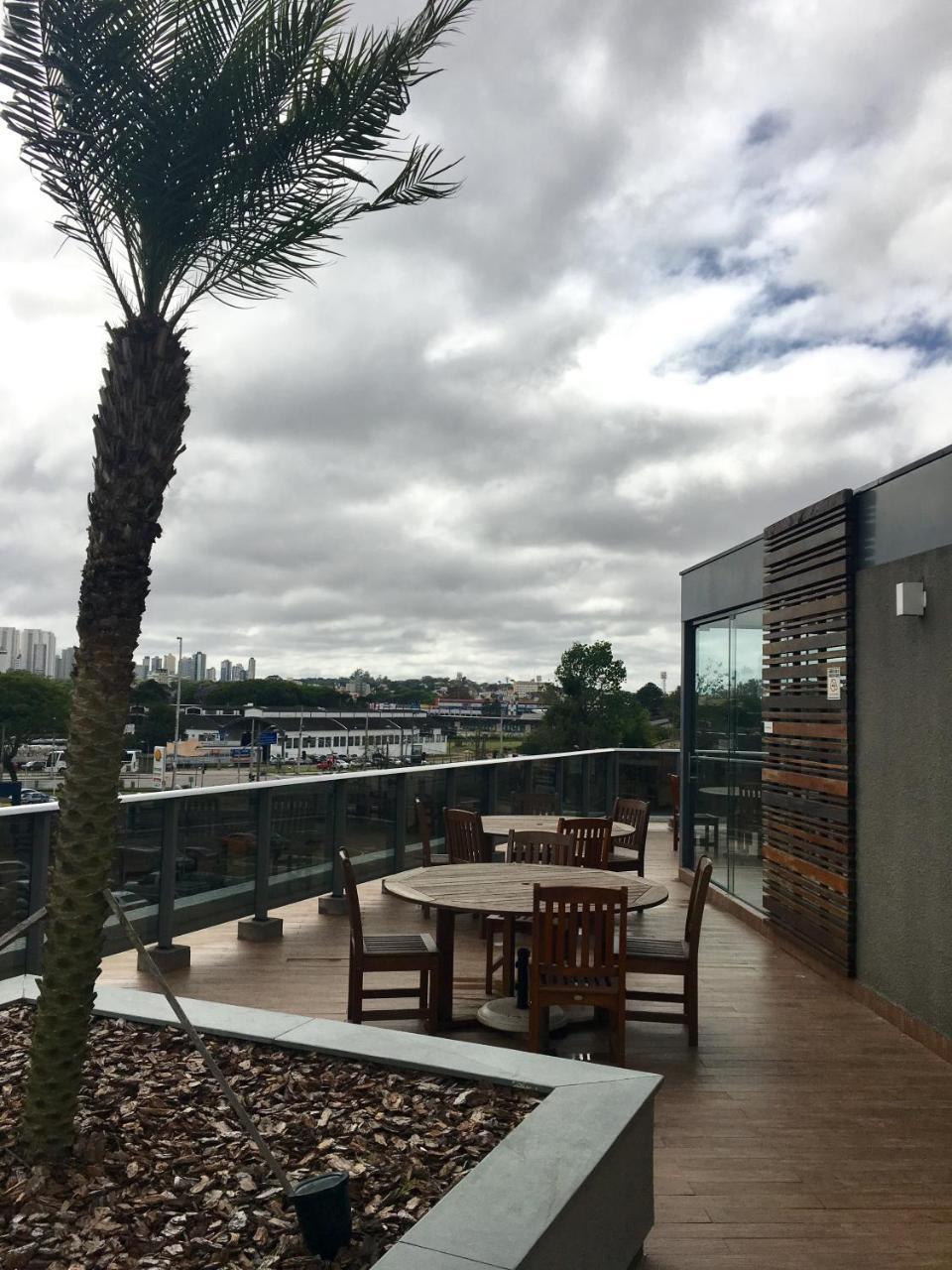 קוריטיבה Estudio Moderno Com Linda Vista Para A Serra מראה חיצוני תמונה